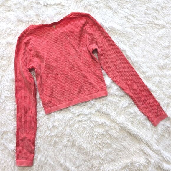 NWT Fabletics Strawberry Red Cable Knit Long Sleeve Crop Top - Picture 3 of 6